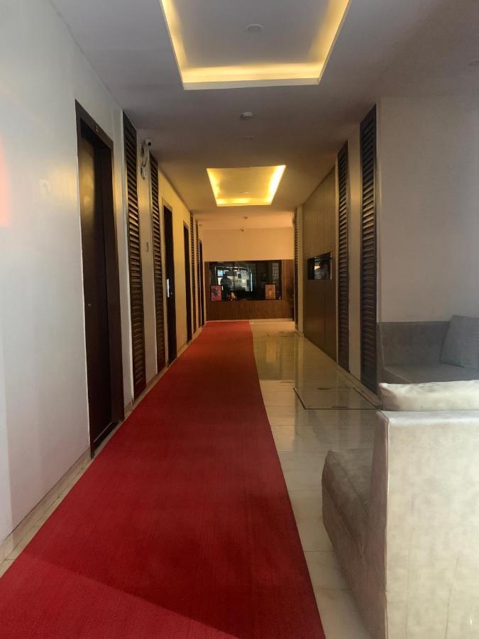 Hotel Merakee - Near Dahisar Mira Road Mumbai Bagian luar foto